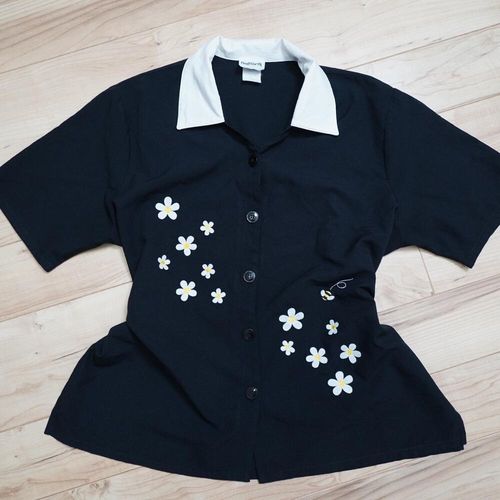 BonWorth Black Daisy & Bee Embroidered Button Up White Collar Cottagecore L